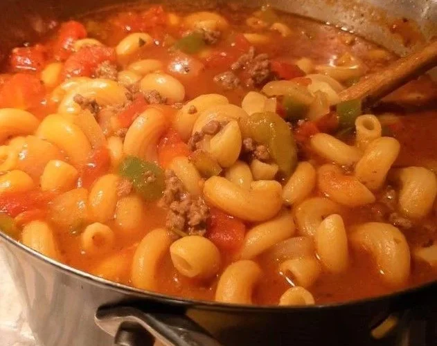 Beef and Macaroni Soup