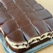 Chocolate wafers with cream