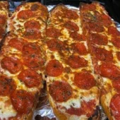 Homemade Pepperoni Garlic Bread Homemade Pepperoni Garlic Bread