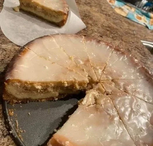 Honey Bun Cheesecake